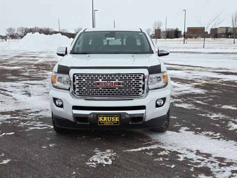 Used 2019 GMC Canyon Denali image 9