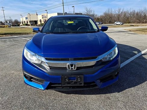 Used 2017 Honda Civic EX-T image 2