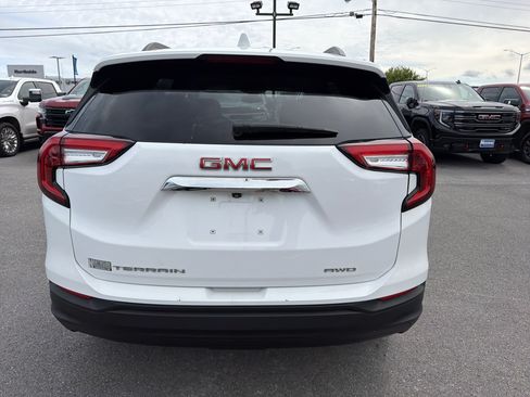 Certified 2024 GMC Terrain SLE w/ Driver Convenience Package AWD/4WD image 7