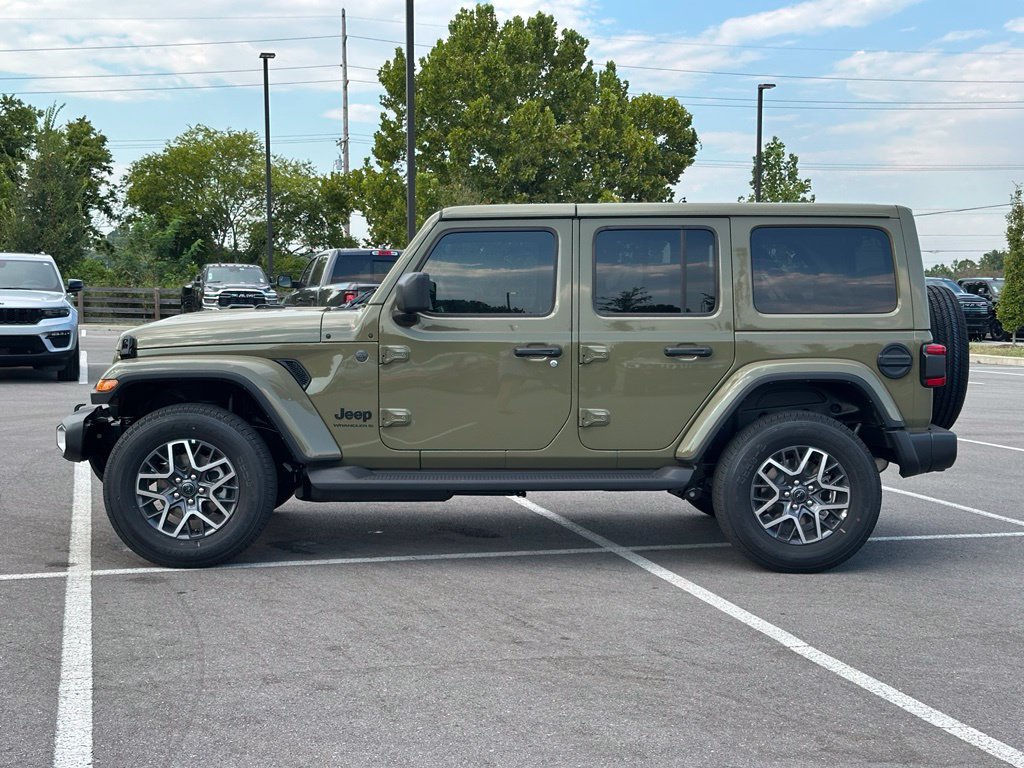 New 2026 Jeep Wrangler Unlimited Sahara AWD/4WD image 4