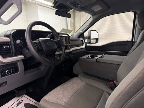 Certified 2025 Ford F250 XLT image 6