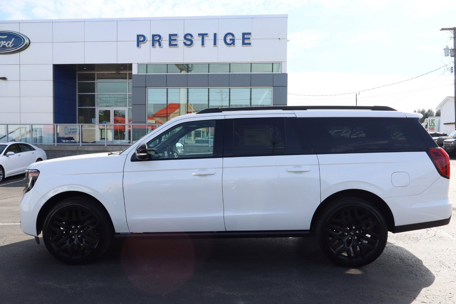 New 2027 Ford Expedition Max Platinum w/ Stealth Performance Package AWD/4WD image 3