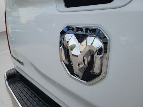 Used 2022 RAM 1500 Laramie AWD/4WD image 32