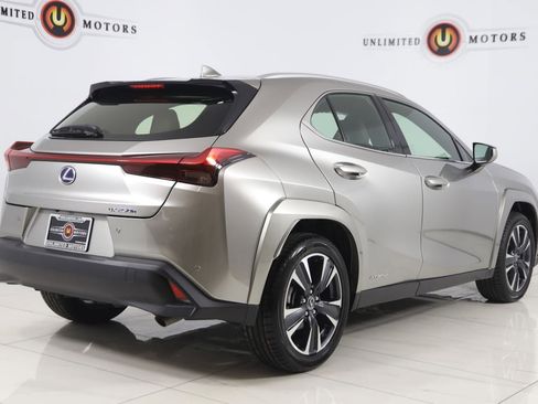 Used 2022 Lexus UX 250h w/ Premium Package AWD/4WD image 3