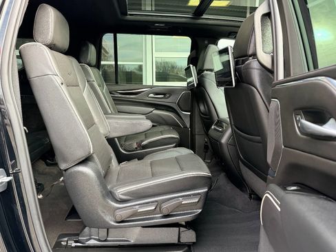 Used 2023 Cadillac Escalade ESV Sport w/ Touring Package image 43