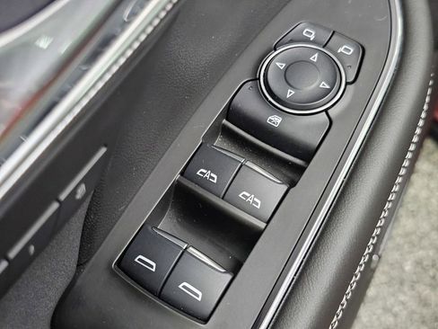Used 2025 Buick Envision Sport Touring AWD/4WD image 37