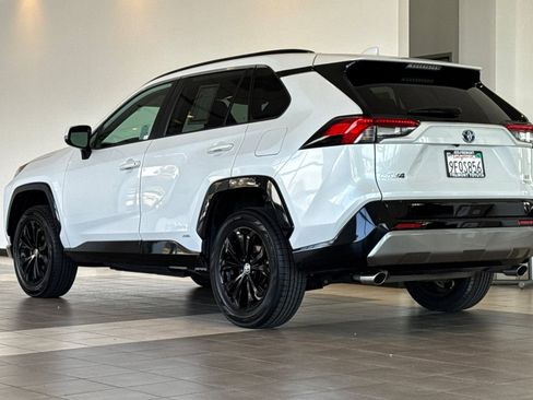 Certified 2023 Toyota RAV4 SE w/ Convenience Package AWD/4WD image 6