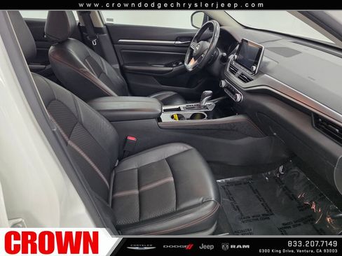 Used 2024 Nissan Altima 2.5 SR FWD image 12