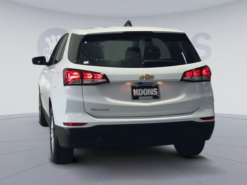 Used 2023 Chevrolet Equinox LS FWD image 10