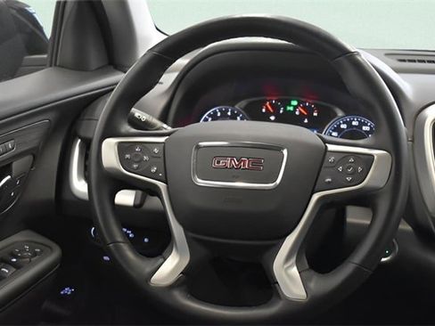 Used 2024 GMC Terrain SLT image 26