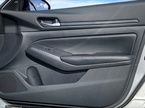 Used 2024 Nissan Altima 2.5 SV image 22