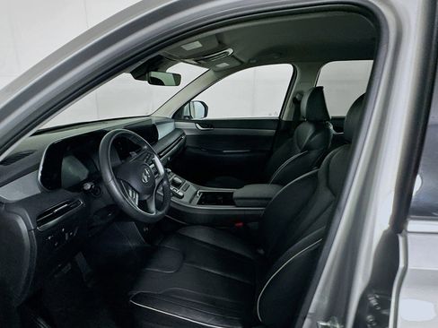 Used 2025 Hyundai Palisade SEL FWD image 13