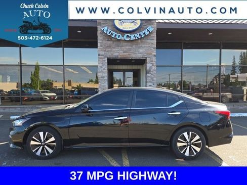 Used 2021 Nissan Altima 2.5 SV FWD image 1