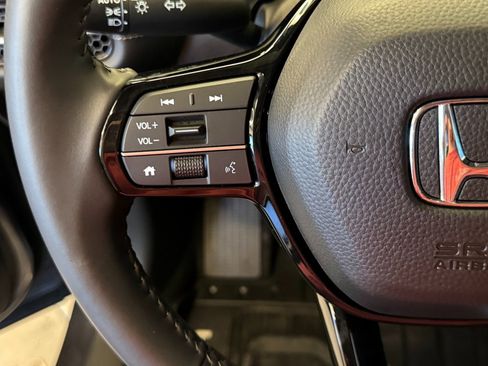 Used 2025 Honda HR-V EX-L image 9