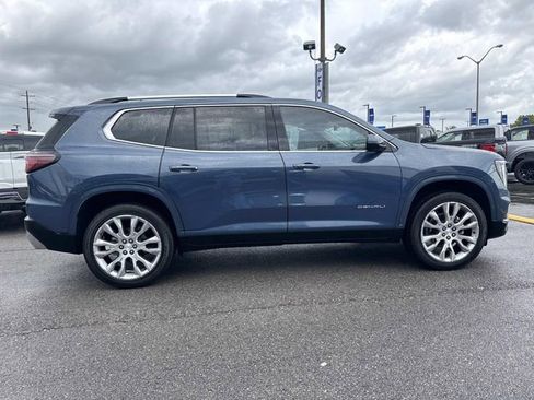 Used 2024 GMC Acadia Denali w/ Super Cruise Package FWD image 4