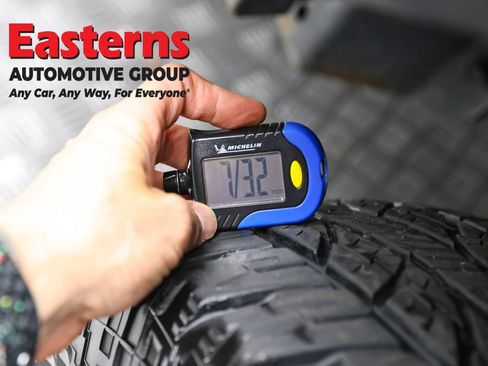 Used 2023 Jeep Wrangler Unlimited w/ Cold Weather Group AWD/4WD image 28