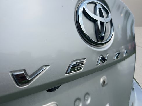 Used 2013 Toyota Venza XLE w/ XLE Premium Pkg FWD image 32