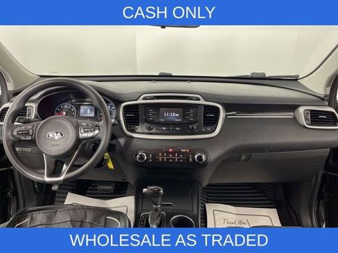 Used 2017 Kia Sorento LX image 34