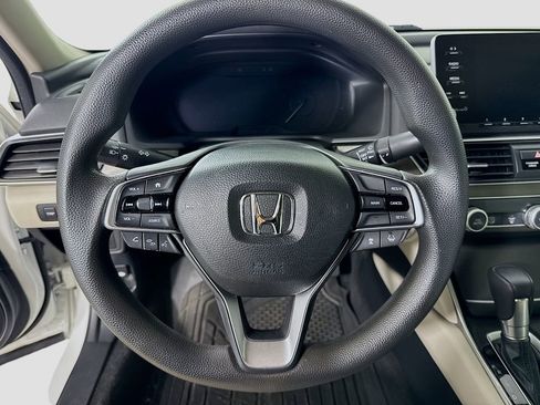 Used 2018 Honda Accord LX image 11