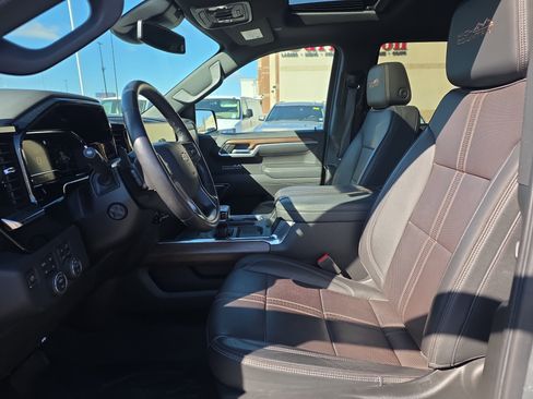 Used 2023 Chevrolet Silverado 1500 High Country w/ High Country Premium Package image 13