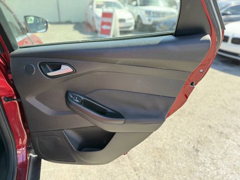 Used 2014 Ford Focus Titanium image 24