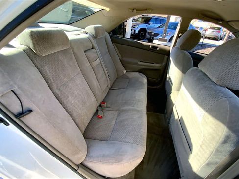 Used 2003 Toyota Camry LE image 18