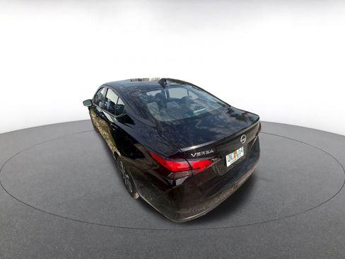 Used 2025 Nissan Versa SV FWD image 5
