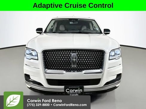 Used 2022 Lincoln Navigator Reserve AWD/4WD image 2
