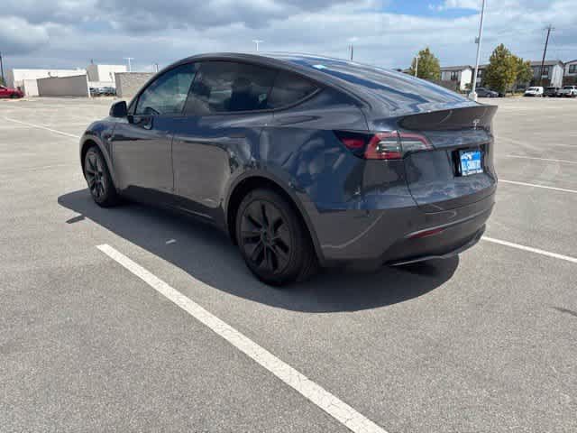 Used 2025 Tesla Model Y Long Range RWD image 3