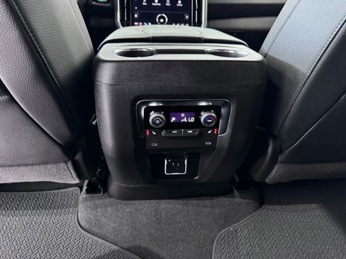 Certified 2025 GMC Yukon XL Denali AWD/4WD image 30
