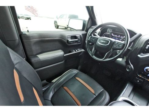 Used 2019 GMC Sierra 1500 AT4 w/ Off Road Performance Package AWD/4WD image 8