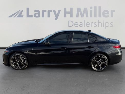 Used 2022 Alfa Romeo Giulia Ti image 2