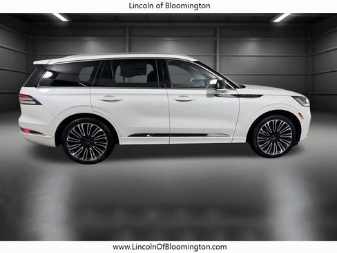 New 2025 Lincoln Aviator Black Label image 8