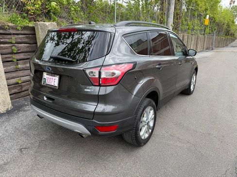 Used 2018 Ford Escape SE w/ Ford Safe & Smart Package AWD/4WD image 9