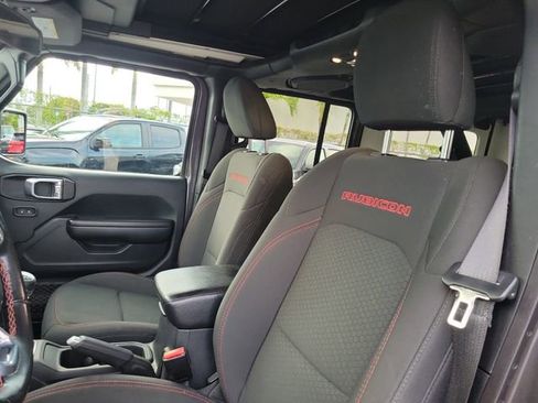 Used 2021 Jeep Wrangler Unlimited Rubicon AWD/4WD image 14