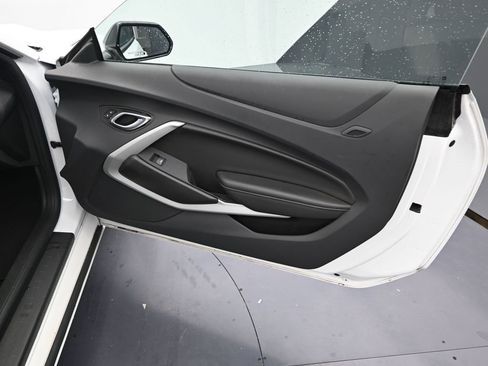 Used 2023 Chevrolet Camaro LT image 7