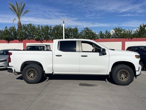 Used 2021 Chevrolet Silverado 1500 Custom image 3