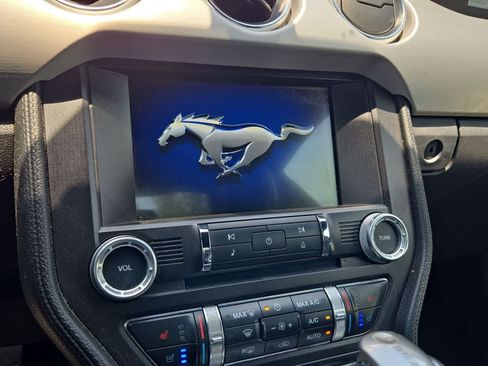 Used 2017 Ford Mustang GT RWD image 23