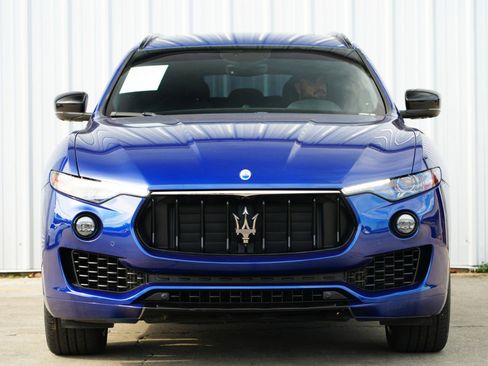 Used 2019 Maserati Levante image 6