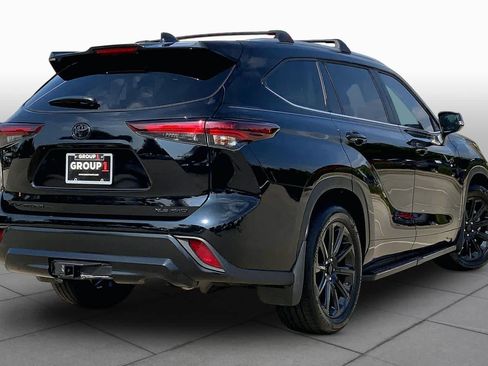 Used 2025 Toyota Highlander XLE AWD/4WD image 13