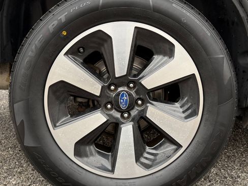 Used 2017 Subaru Forester 2.5i Limited image 26