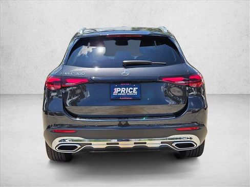 Used 2026 Mercedes-Benz GLC 300 image 7