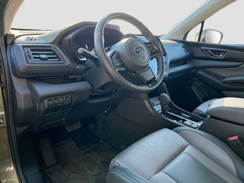 Used 2025 Subaru Ascent Onyx Edition image 9