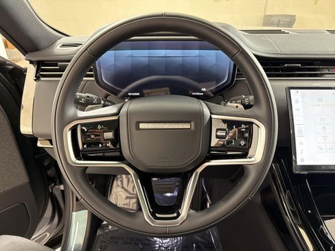 New 2025 Land Rover Range Rover Sport SE image 11
