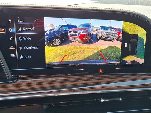 Used 2024 Cadillac Escalade Luxury image 18