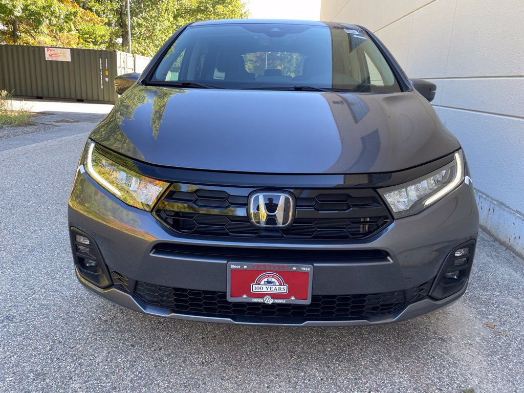 New 2027 Honda Odyssey Touring image 2