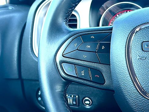 Used 2023 Dodge Charger SXT image 28