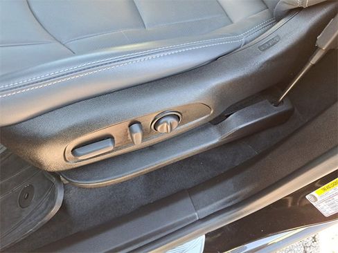 Used 2023 Buick Enclave Essence w/ Experience Buick Package image 13