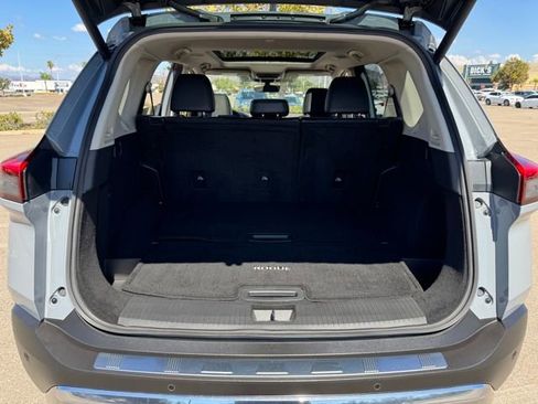 Used 2022 Nissan Rogue Platinum w/ Head-Up Display Package image 21
