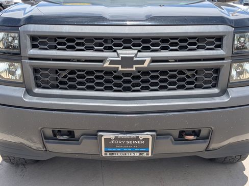 Used 2015 Chevrolet Silverado 1500 W/T w/ Black Out Edition AWD/4WD image 9